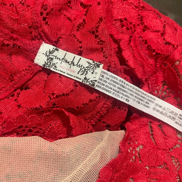 Free People Intimately Everyday Red Lace Halter Bodysuit Sz Large - Picture 12 of 13